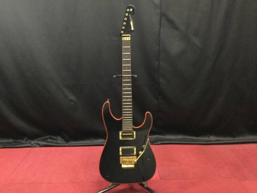 FERNANDES フェルナンデス ストラトタイプ エレキギター EMGピックアップ搭載 シリアルNo.L008189 黒系★現状品