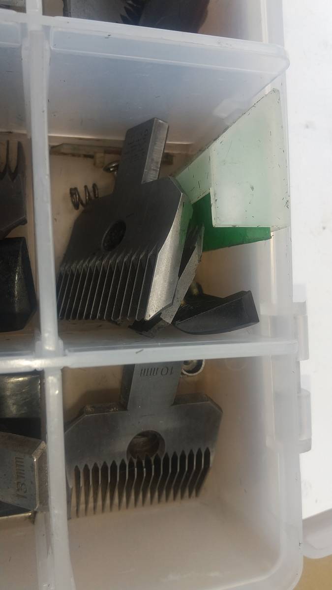 バリカン 店舗用品 SPEEDIK 替刃 スピーディク 理容道具 700□理容道具 理容師 動作品 刃 清水 理容 まとめ売り ハサミ 研磨道具 理容」の人気商品一覧・価格比較