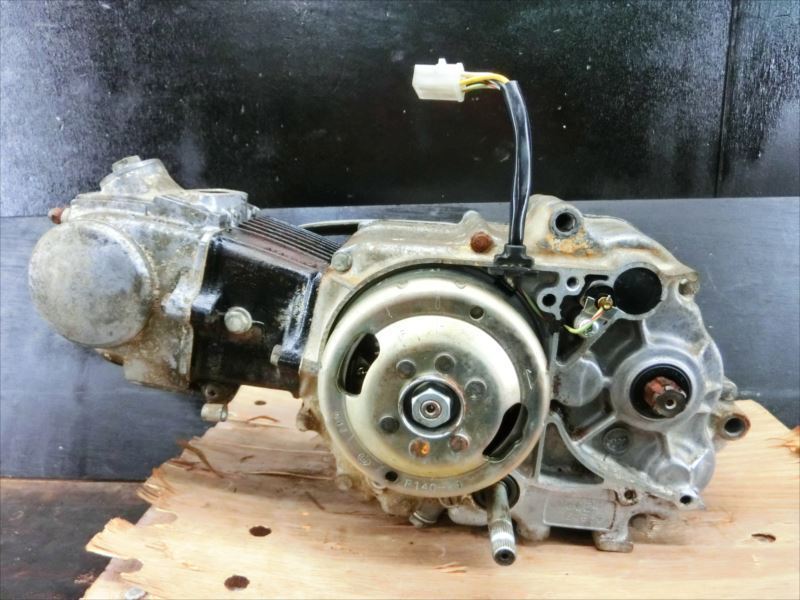 同梱不可】 G11-0705 ホンダ C50 スーパーカブ エンジン ASSY 【C50