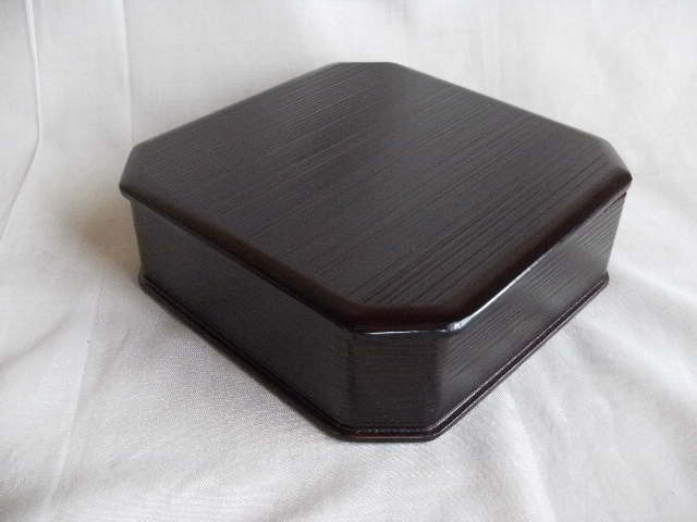 本物保証，新品 茶道具 菓子器 縁高重 ヘギ目溜塗 5段重 木製