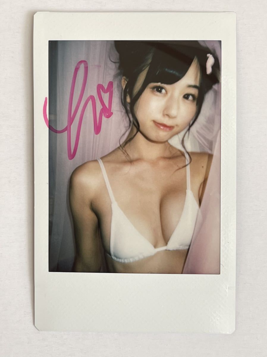 くりえみ 直筆サイン入り 現場チェキ 4枚組 : SNSのフェチ天使 くりえみ