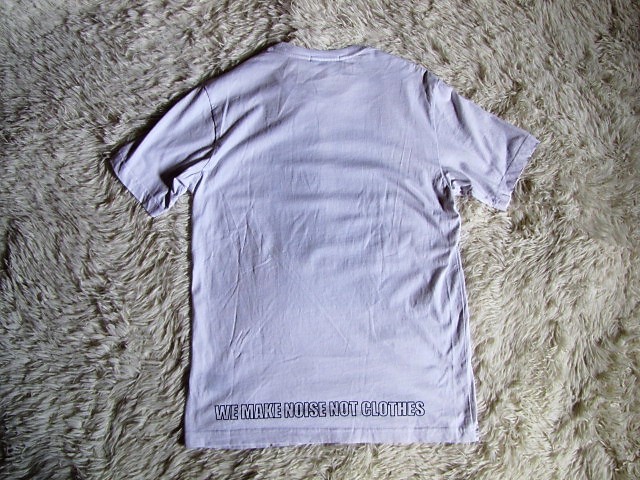 【WE MAKE NOISE NOT CLOTHES】■アンダーカバー(UNDERCOVER)■ロゴTシャツ ホワイト×ブラック but scab85デニム ■M■