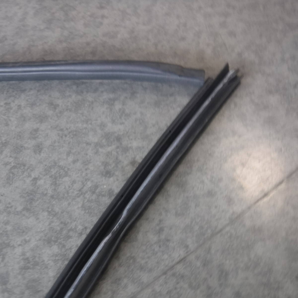 ビービーqncフロント左ドアqnc25ボディ側シールドqnc21ウェザーストリップ助手席ドア ウエザーストリップ防水ゴム トヨタ部品取り車 フロント 売買されたオークション情報 Yahooの商品情報をアーカイブ公開 オークファン Aucfan Com