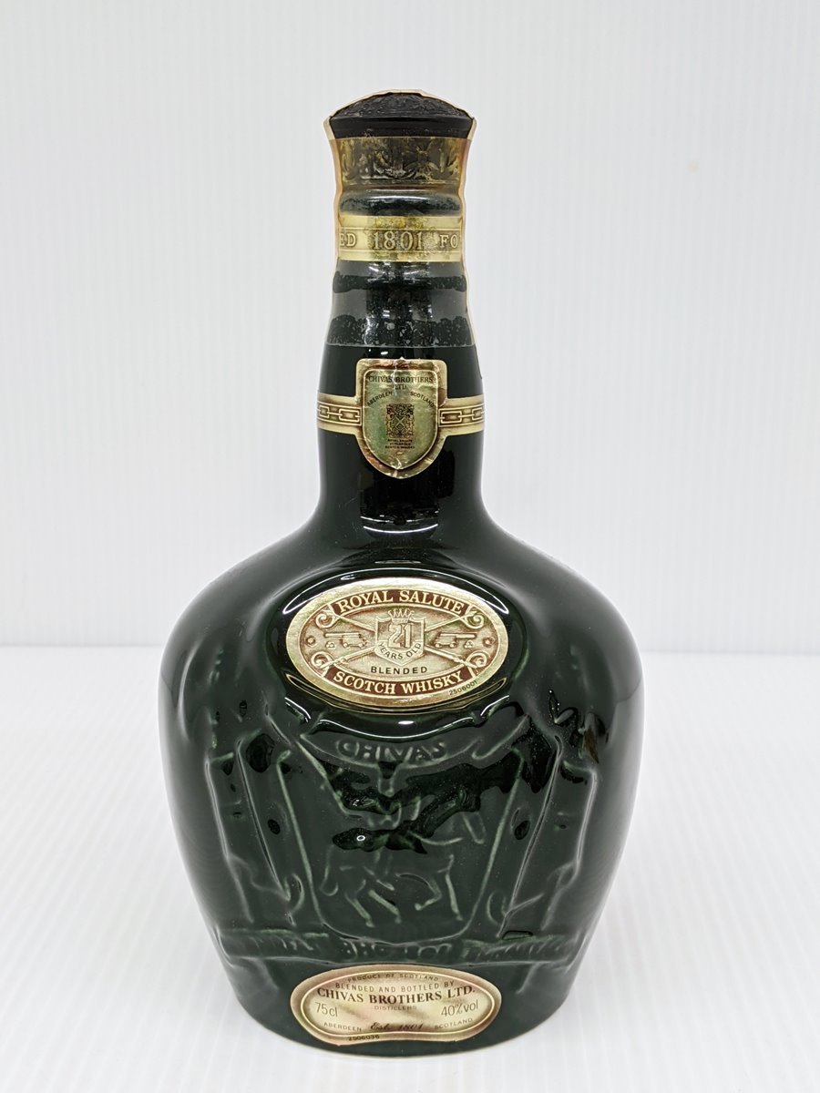 未開栓古酒 ROYAL SALUTE ロイヤルサルート 21年 緑陶器ボトル 巾着袋