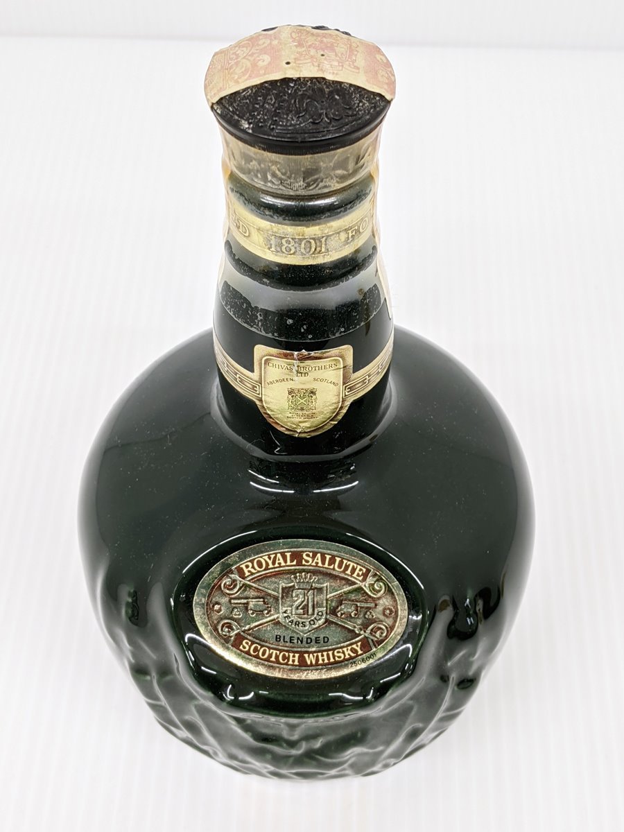 未開栓古酒 ROYAL SALUTE ロイヤルサルート 21年 緑陶器ボトル 巾着袋