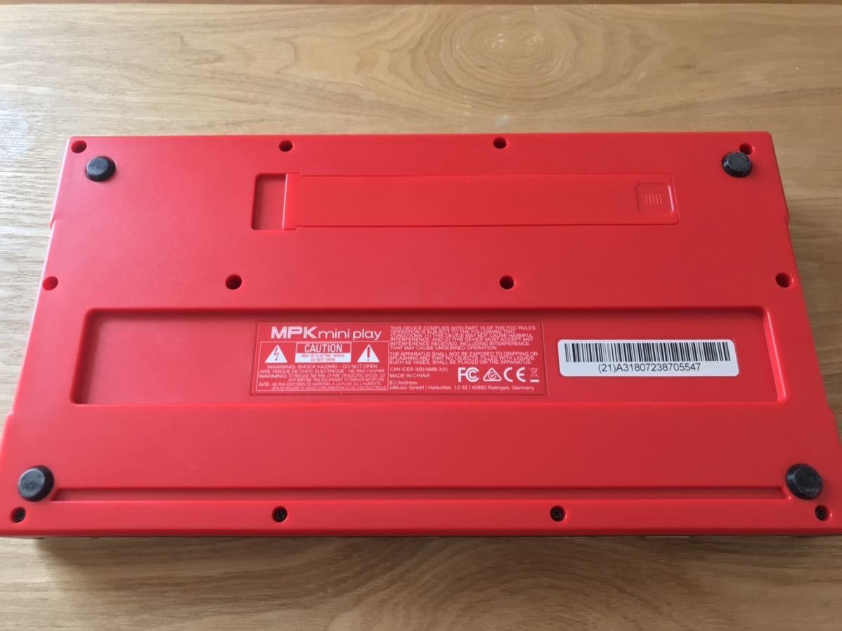 【中古】AKAI　MPK mini play　スタンドアローン・ポータブルMIDIキーボード/USBケーブル/ユーザーガイド　ベロシティ対応25鍵_3