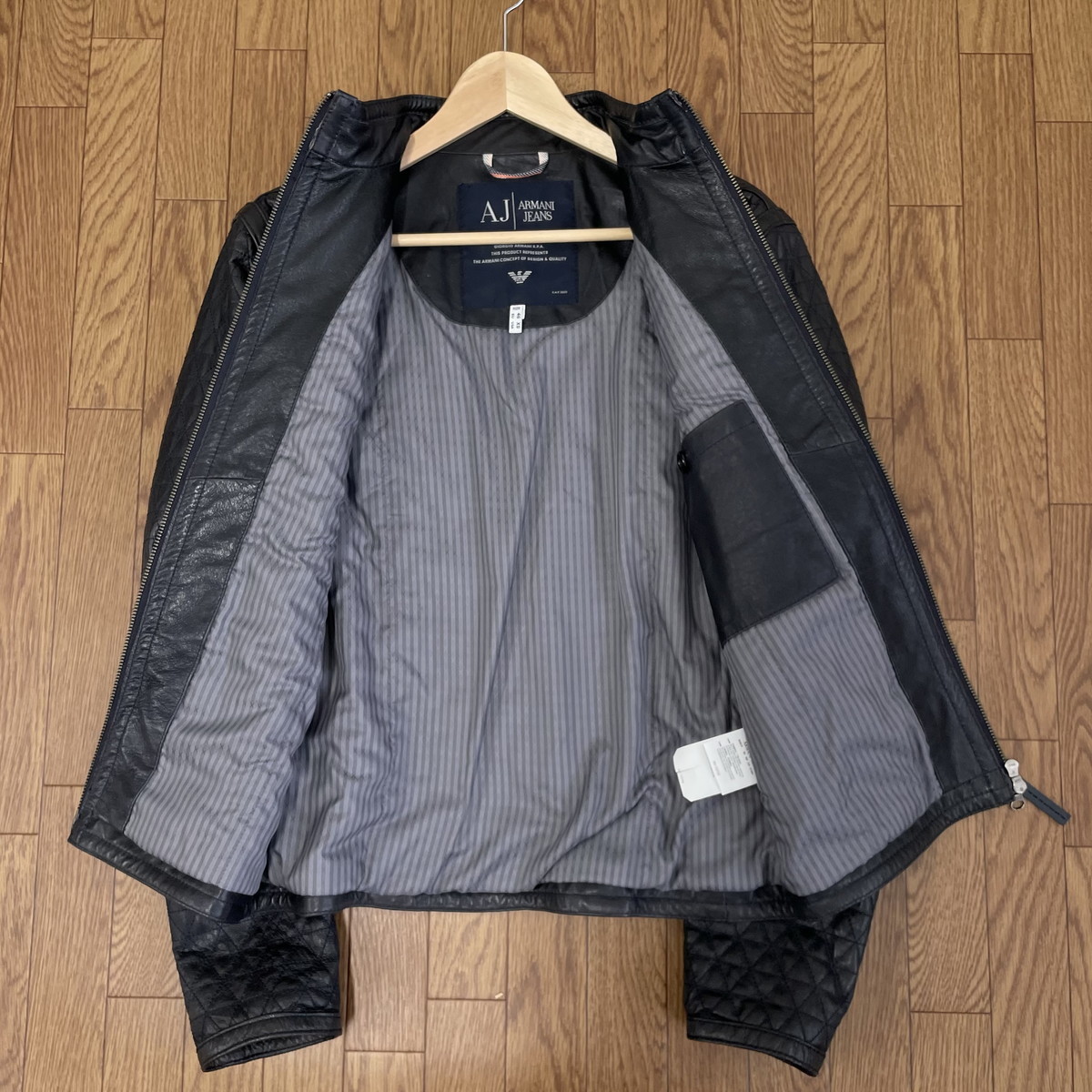 ARMANI JEANS】キルティング ピッグスキン(豚革) レザーシングル 