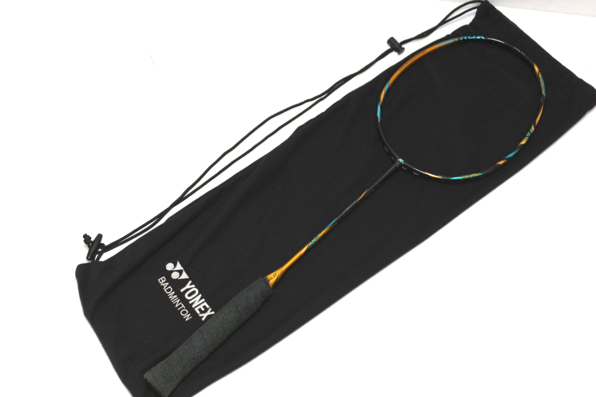 1円～【☆32-1815】□中古□バドミントン ラケット ASTROX 88D PRO
