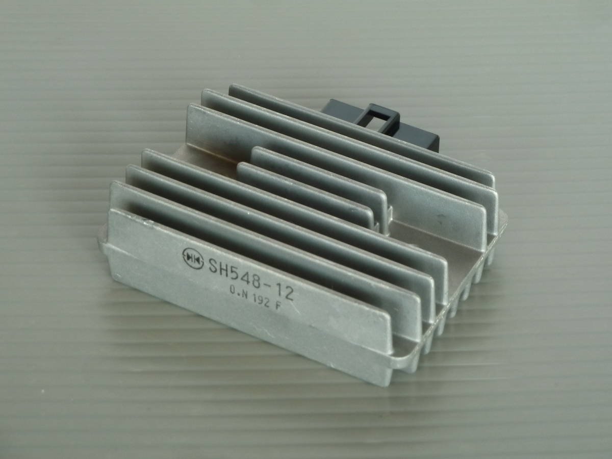 格安発送 ゼファー400 C1-C5 カワサキ純正 レギュレーター 新品 【公式 
