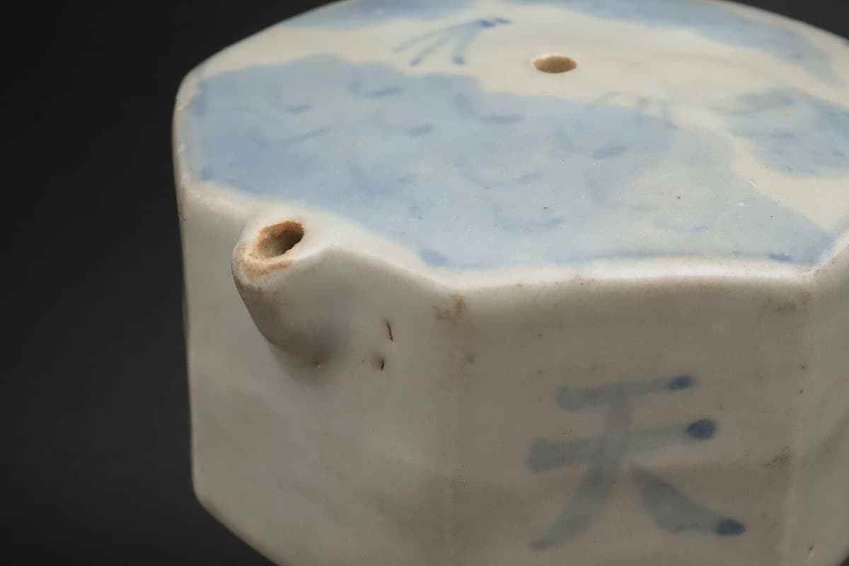 FA177 朝鮮古美術 李朝 白磁染付 山水文 花形水滴・李朝水滴・輪花水滴