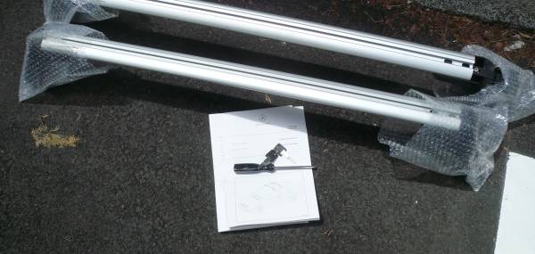 メルセデスベンツ純正キャリアベース新品Ｗ203用_3