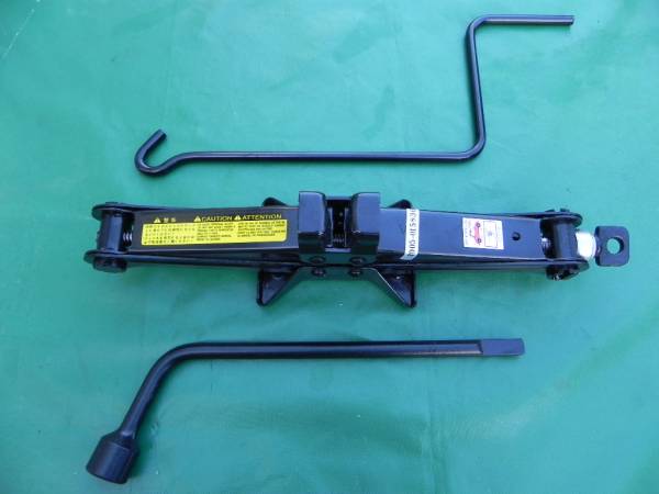 トヨタ純正 車載ジャッキ 700kg 美品!! カローラフィールダー 