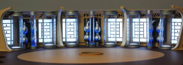 宇宙家族ロビンソン 宇宙船ジュピター2号 塗装済み完成品+電飾