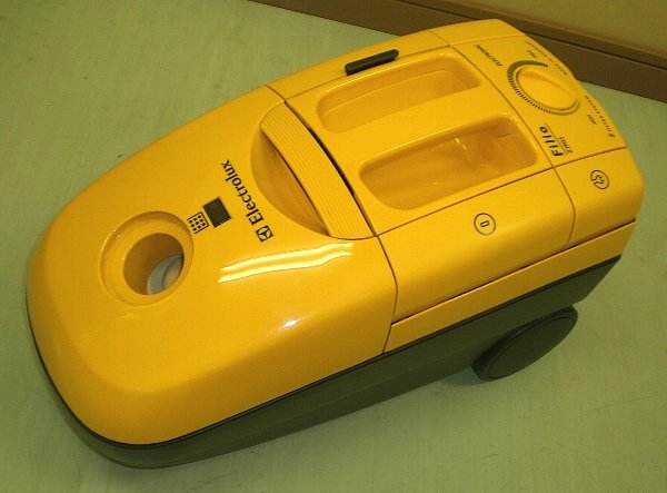 □USED品□ Electrolux エレクトラックス 掃除機 Filio Z1905(掃除機 