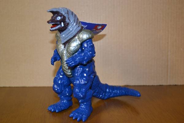 ウルトラマンティガ登場怪獣シリーズゴルザソフビ タグ付き ウルトラマンティガ 売買されたオークション情報 Yahooの商品情報をアーカイブ公開 オークファン Aucfan Com
