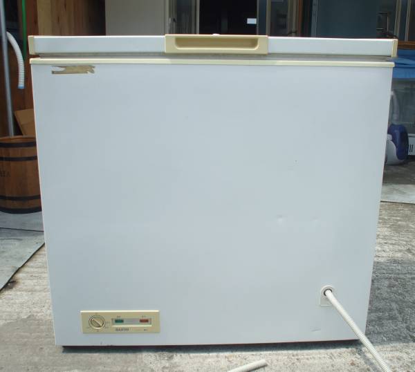 サンヨー□冷凍ストッカー□HF－22CF／215L□USED(冷凍庫