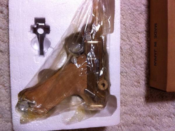 Luger Pistol P-08 4インチ　ゴールド_3