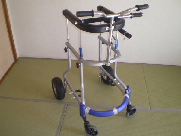 歩行器 介護用 アルコー 改造品 子供 大人ま 歩行補助車 シルバーカー 売買されたオークション情報 Yahooの商品情報をアーカイブ公開 オークファン Aucfan Com