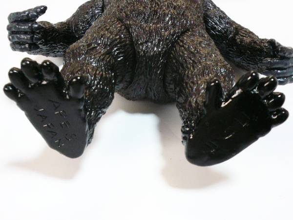 □APES JAPAN ゴリラ 2号 ソフビ キングコング 人形(ゴジラ、怪獣