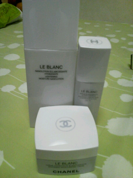 ＬＥ ＢＬＡＮＣ☆三点！薬用美白クリーム、美容液、ローション_2
