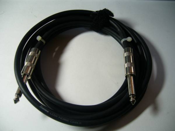 ギターケーブル　Ibanez　LOW NOSE CABLE　３ｍ_1