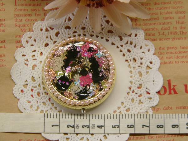 UVレジンアリスモチーフピルケースG☆スイーツデコSAKURA_3