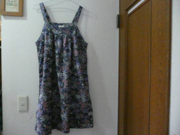 Sunny Cloudsエプロンワンピース 花柄 サニークラウズ Mサイズ 売買されたオークション情報 Yahooの商品情報をアーカイブ公開 オークファン Aucfan Com