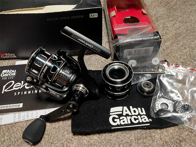 ABU レボMGX 2000S RS74 SPキット付き アブガルシア REVO アブ