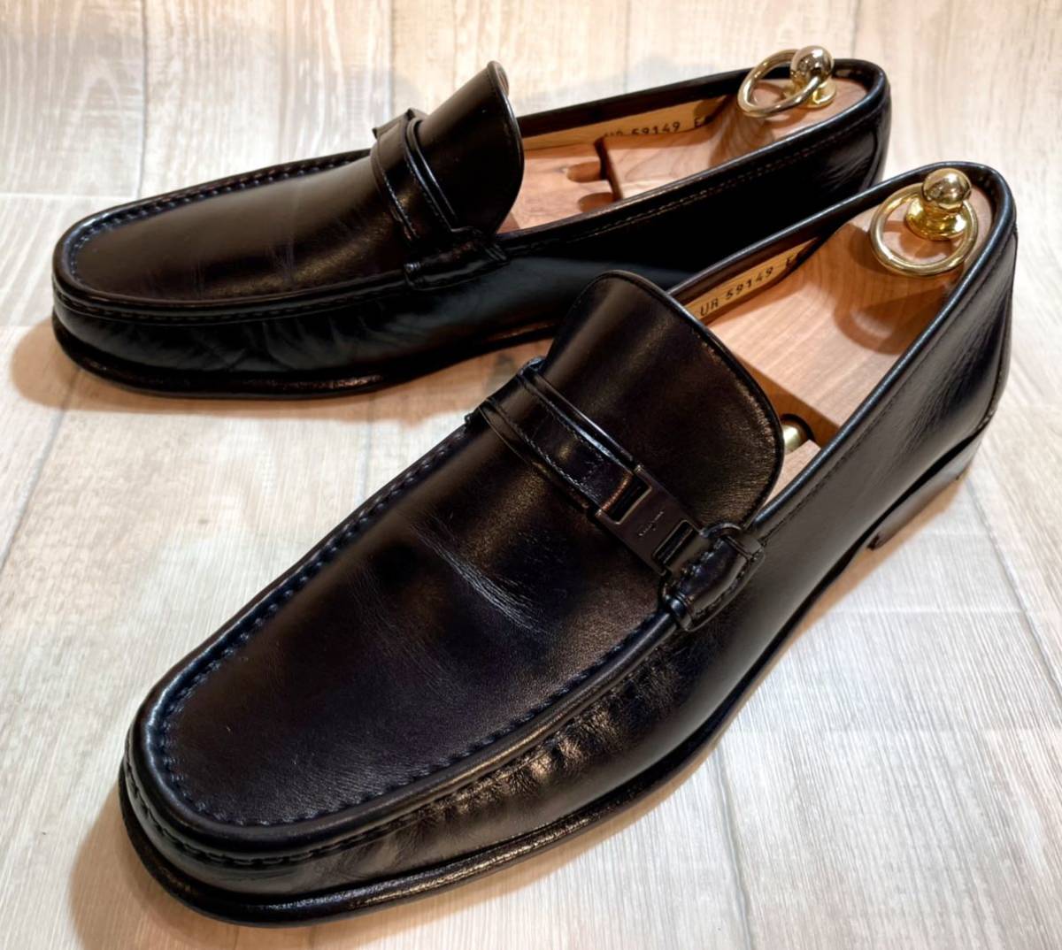  Salvatore Ferragamo フェラガモ 26.5cm EE ９ ストラップローファー モカシン 革靴 本革 ビジネス靴 ドレスシューズ ITALY製 黒 メンズ(男性用)｜売買されたオークション情報、yahooの商品情報をアーカ 靴