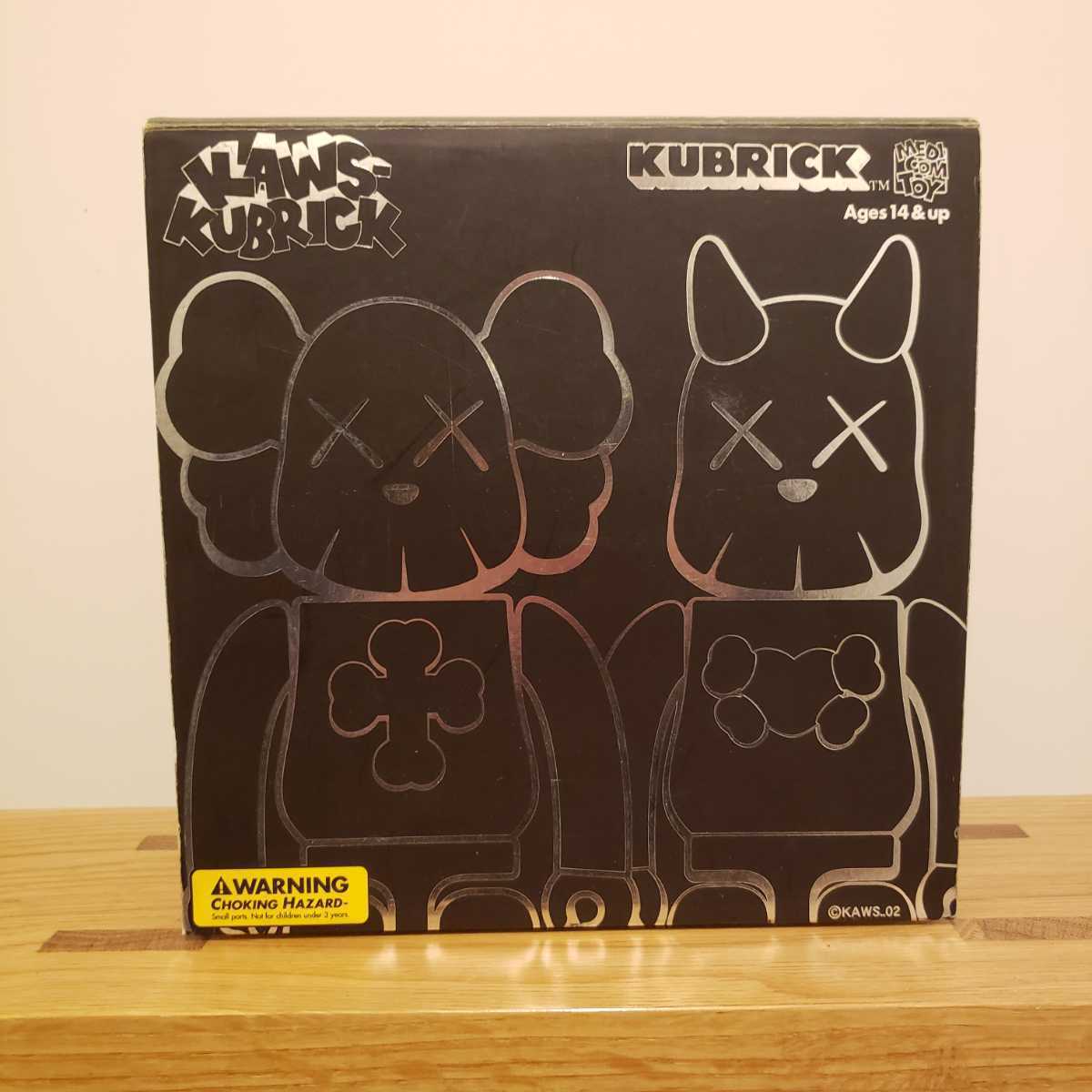 KAWS バスストップ キューブリック 入手困難KAWS バスストップ 入手