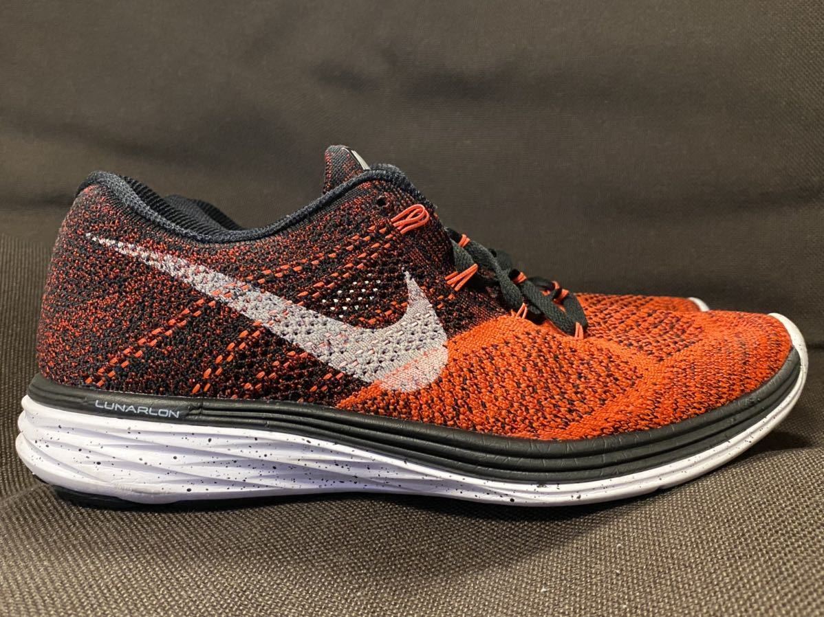 ナイキ フライニット ルナ3 26 5cm 美ユーズド品 26 5cm 売買されたオークション情報 Yahooの商品情報をアーカイブ公開 オークファン Aucfan Com