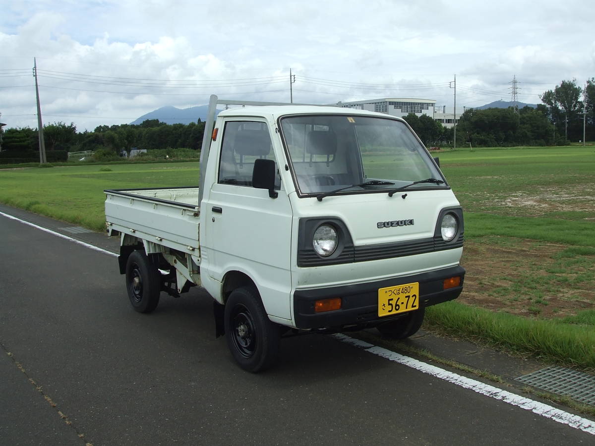 ★つくば発 旧車　スズキ　キャリイトラック　昭和　５8年　車検2年付き　4WD　62432KM 現状引き渡し★