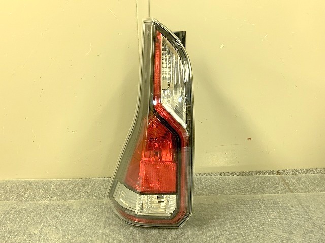良品 C27 セレナ 純正 LED テールライト左 KOITO 220-23766 T32062