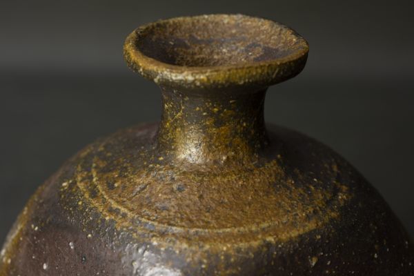 茶道具】秀逸作 備前焼 高見勝代 備前窯変四方徳利 桐共箱 共布 栞 師