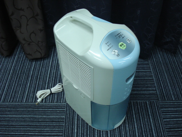 ○コロナCORONA 室内干しに家庭用除湿器 CD-PJ6312 2012年製 動作良好