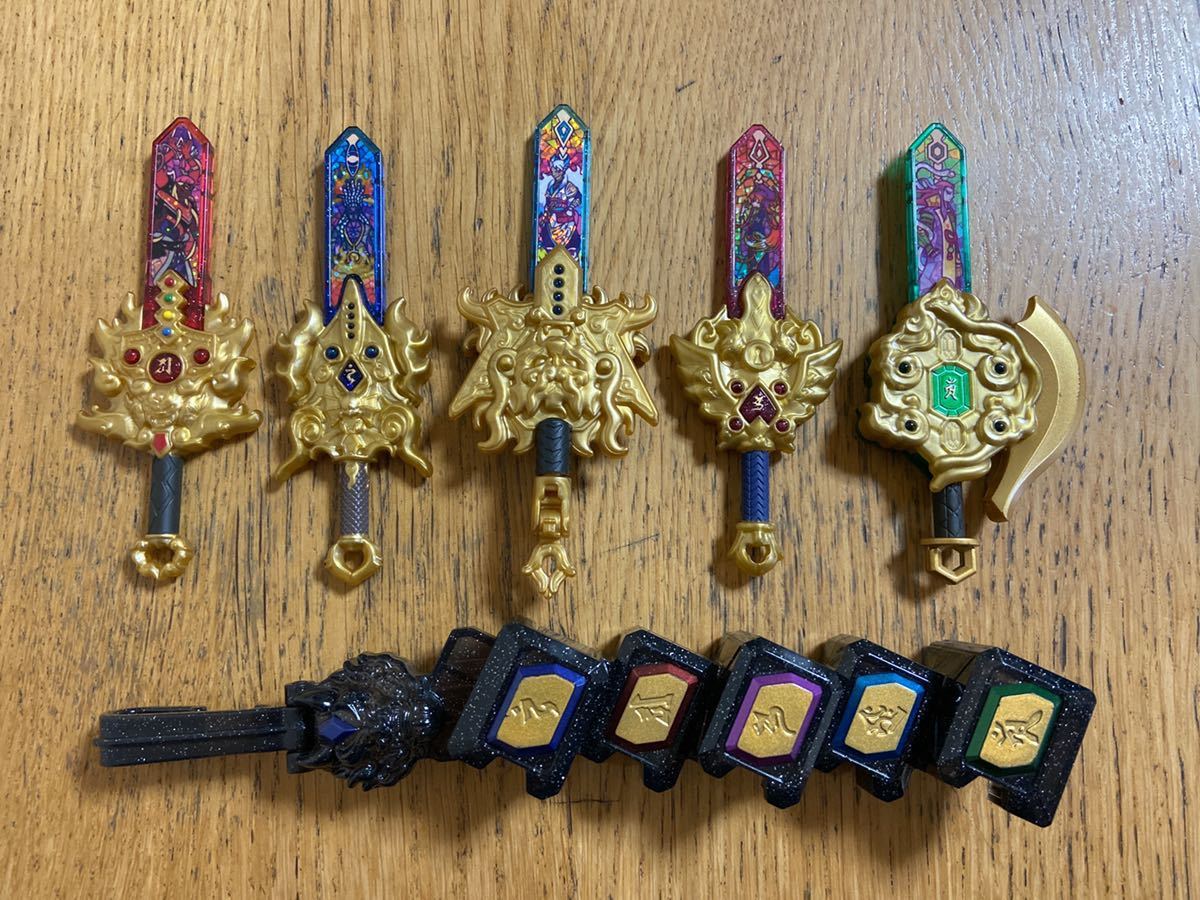 妖怪ウォッチオーガ、妖聖剣ホルダー、妖聖剣5種類 DX妖怪ウォッチオーガ、