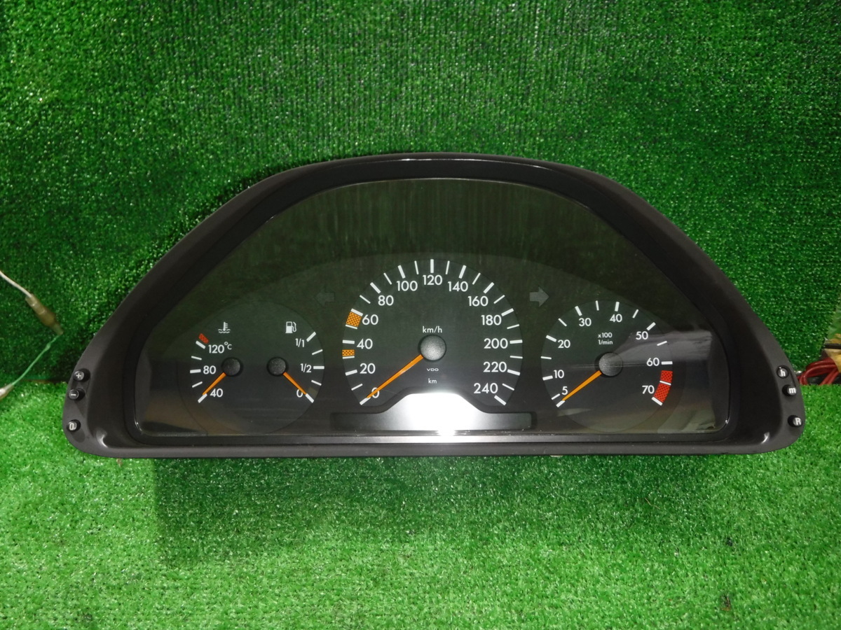 ☆メルセデス ベンツ 純正 スピード メーター A 220 540 31 11/ A 220