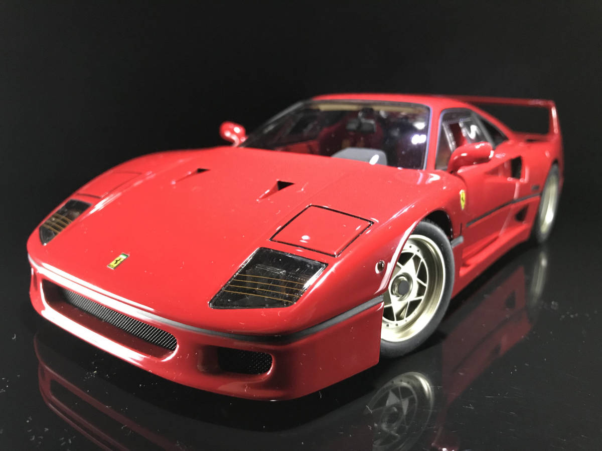 ホットウィールズ社製 1/18 エリート版 フェラーリ F40 ホットウィールズ社製 1⁄18 エリート版 フェラーリ F40 HOT WHEELS
