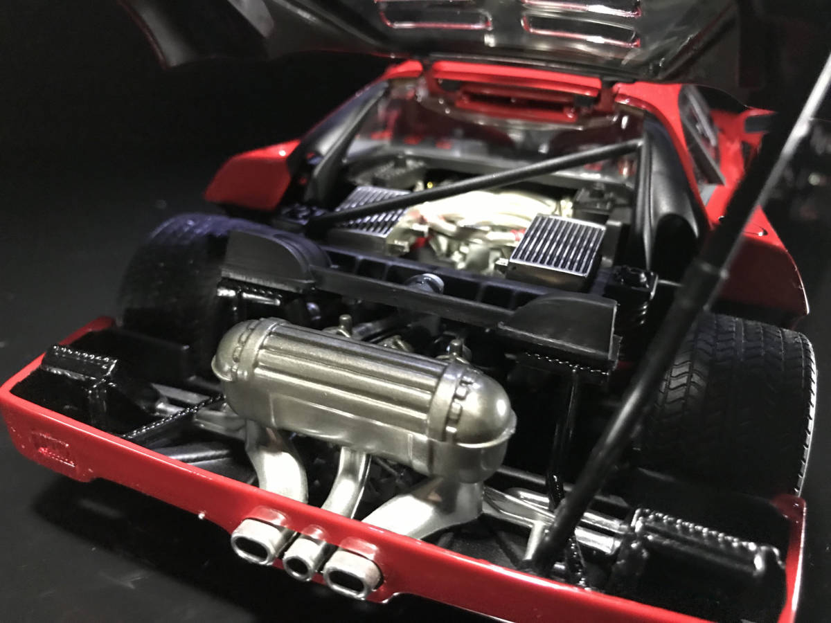 ホットウィールズ社製 1⁄18 エリート版 フェラーリ F40 HOT WHEELS