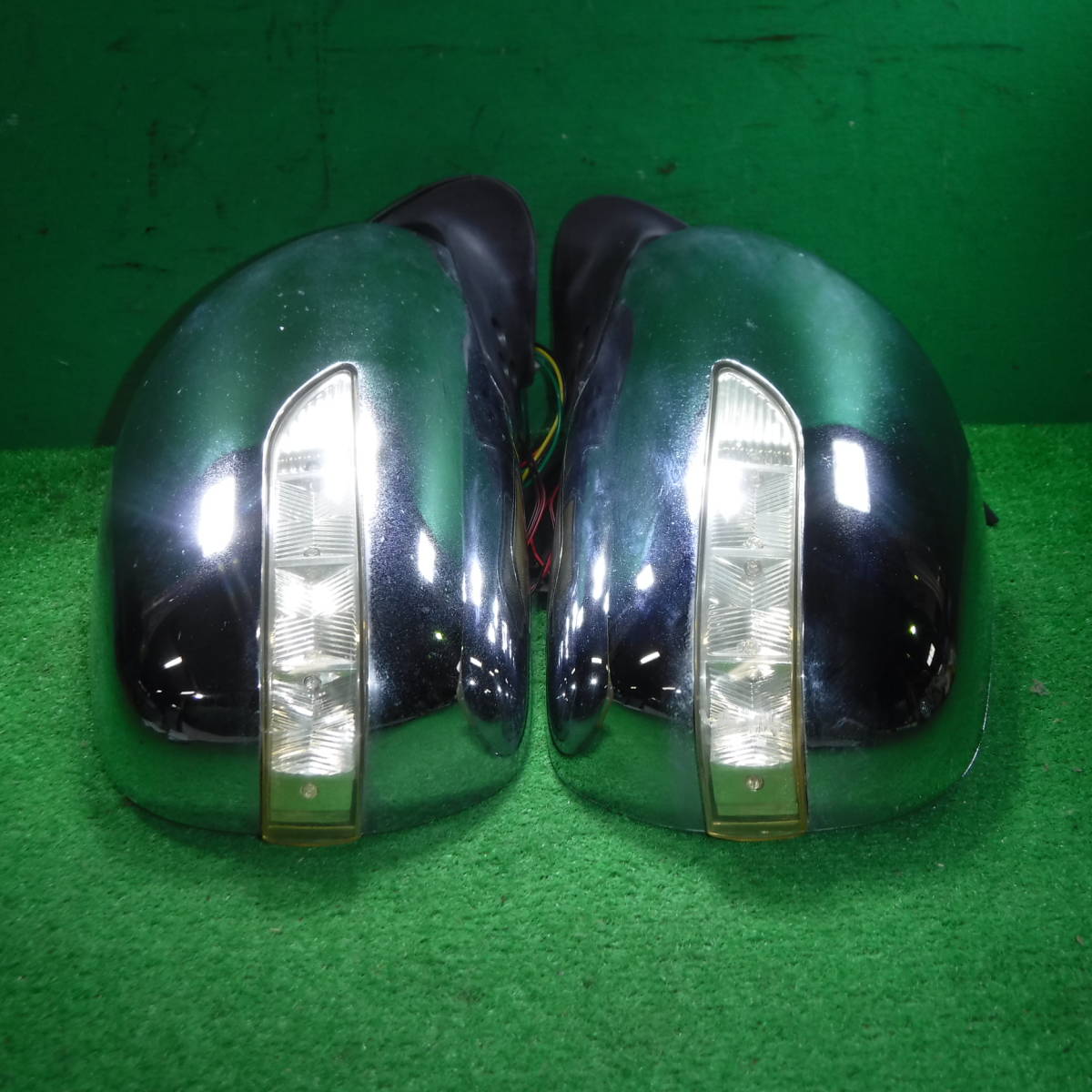  ハイエース KDH205V H2系 左右ドアミラー ウインカー付き フットランプ付き(ドアミラー)｜売買されたオークション情報、yahooの商品情報をアーカイブ公開 - オークファン トヨタ用