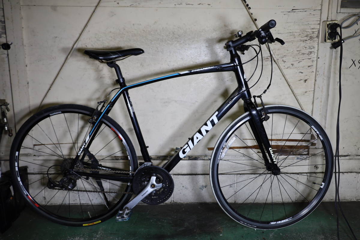 GIANT ESCAPE R3 700C アルミ 24速 470mm クロス-Refa リファ ビュー