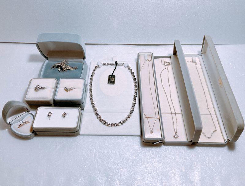 116 遺品整理品 ピアス ブローチ ネックレス など 女性アクセサリー 無