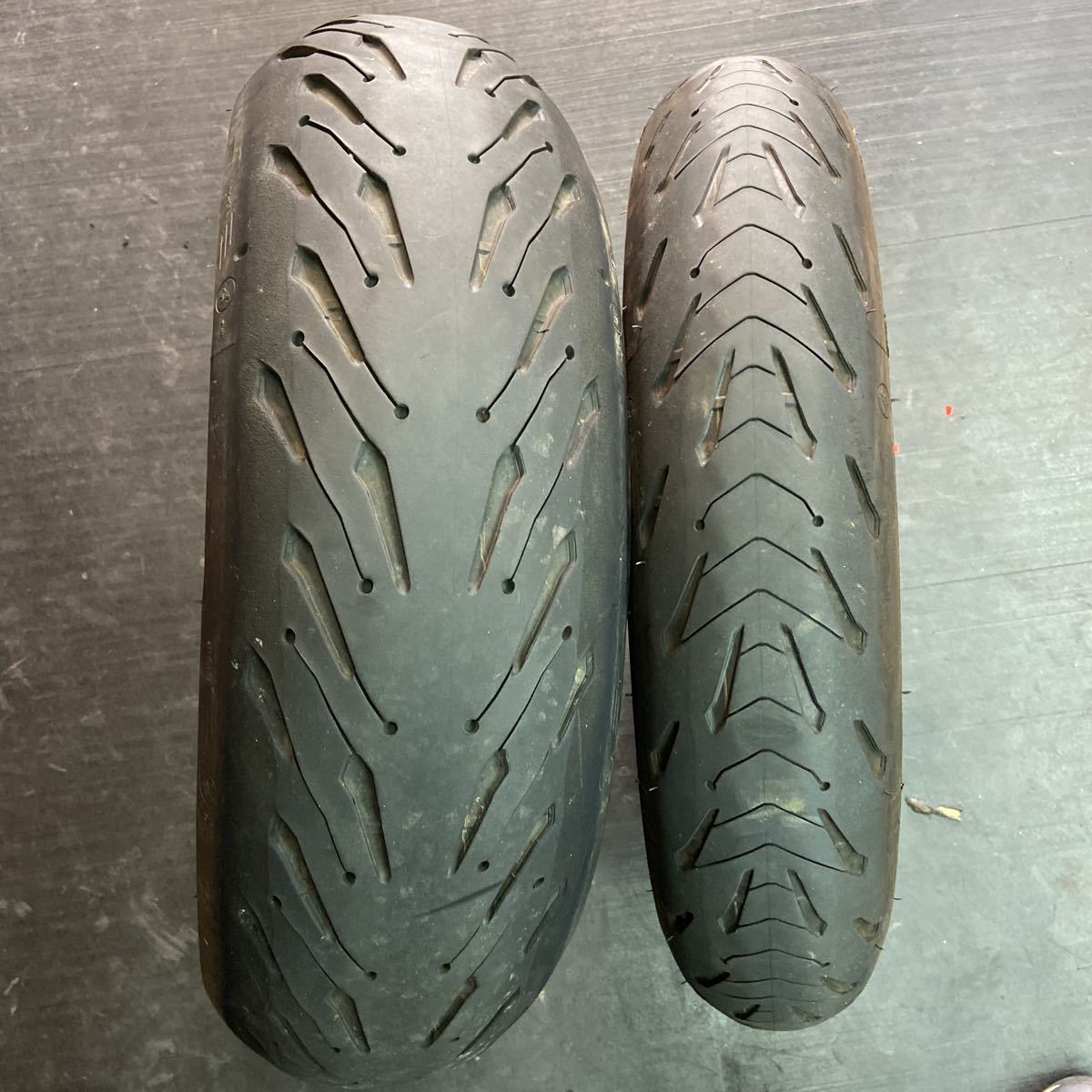ミシュラン　ロード5 120/70-17 180/55-17 セット　CBR Ninja BMW ヤマハ　