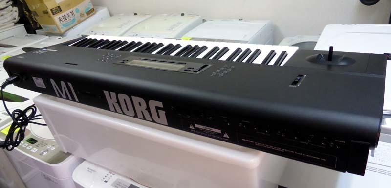 KORG コルグ M1 music work station ミュージックワークステーション