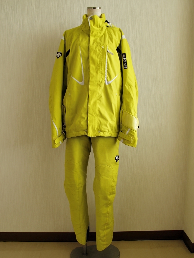 美品☆DESCENTE デサント スキーウェア　上下セット　上S 下M 黄色 デサント スキーウェア DESCENTE イエロー 上下セット スキー - 上下