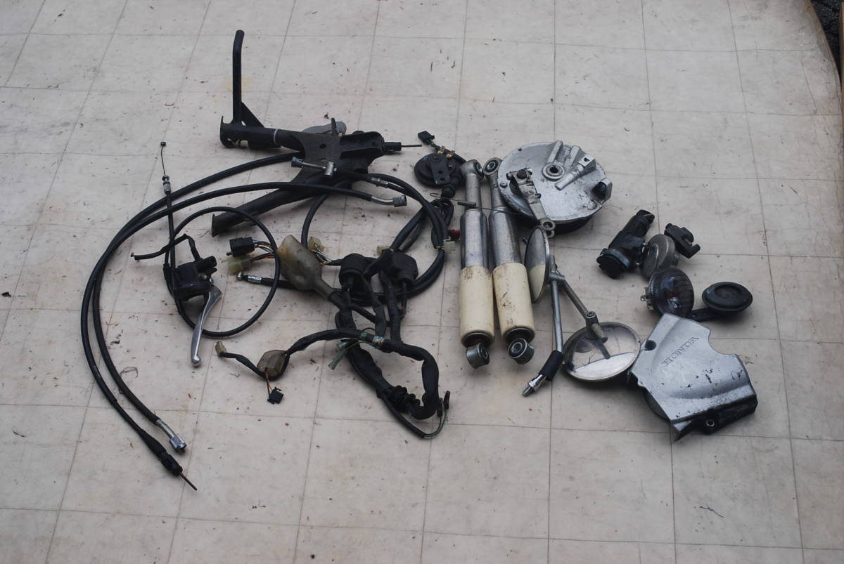 ♪C110 JA07 パーツいろいろ　キーセット　サスペンション　ハブ　センタースタンド　ハーネスなど_1