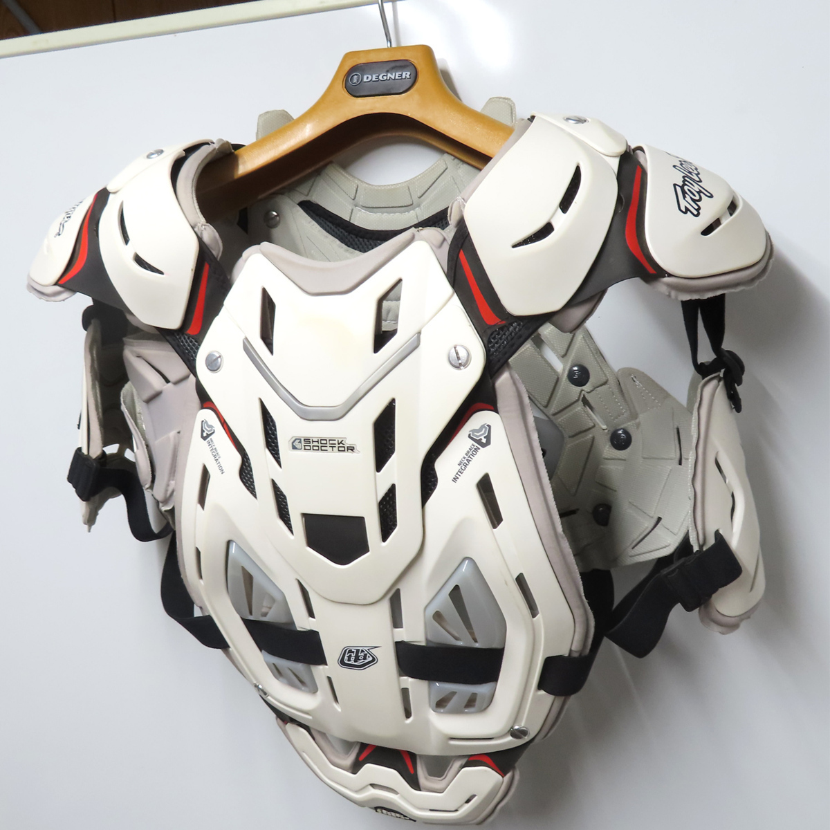 中古美品】Troy Lee Designs トロリーデザイン BG5955 チェスト 