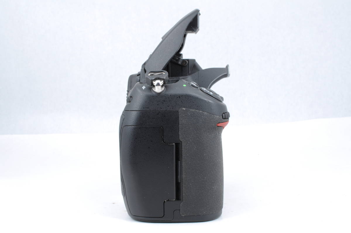 動作品 ニコン Nikon D300 ボディ デジタル一眼レフカメラ SanDisk 