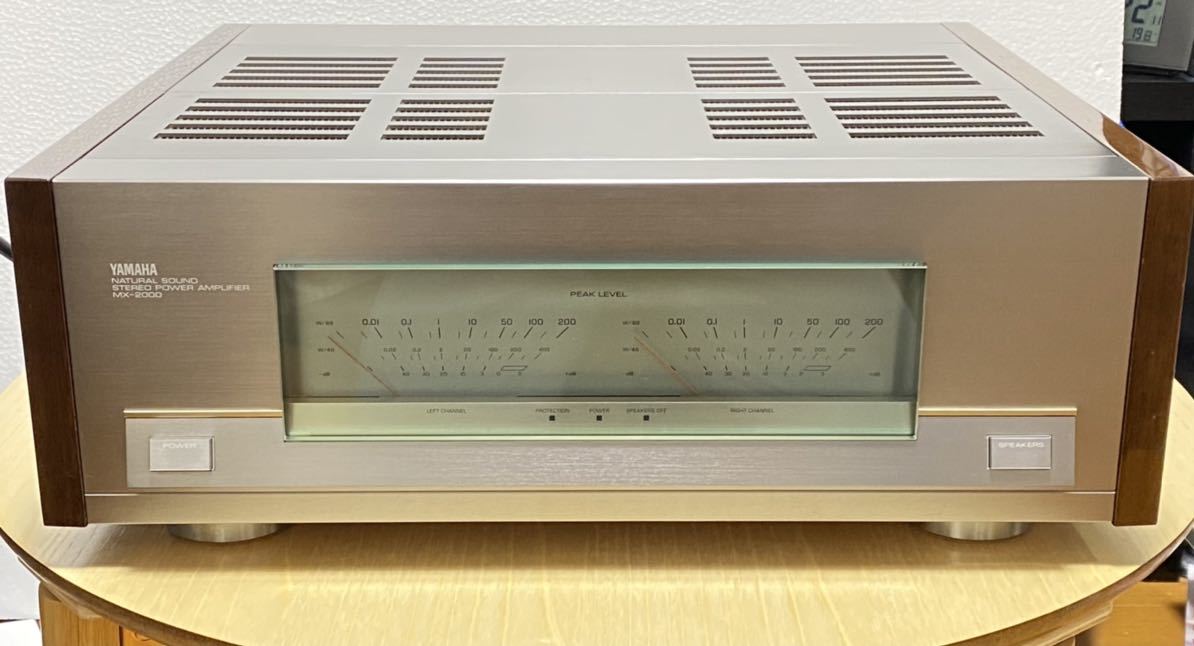 YAMAHA MX-2000 ステレオパワーアンプ YAMAHA MX-2000の仕様 ヤマハ