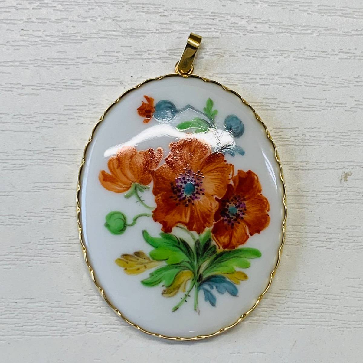 Meissen マイセン ペンダント 585刻印 K14 ホワイトxフラワー 